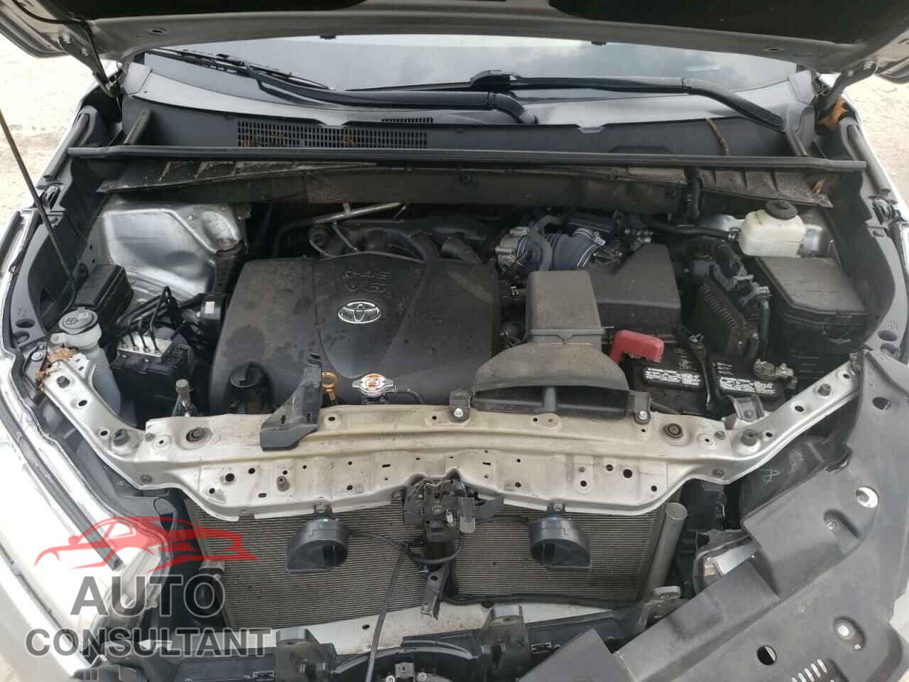 TOYOTA HIGHLANDER 2018 - 5TDBZRFH7JS834295