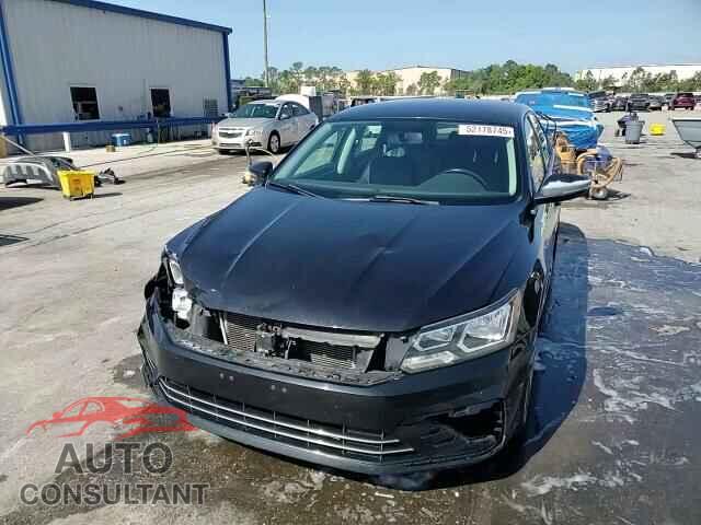 VOLKSWAGEN PASSAT 2018 - 1VWAA7A39JC025320