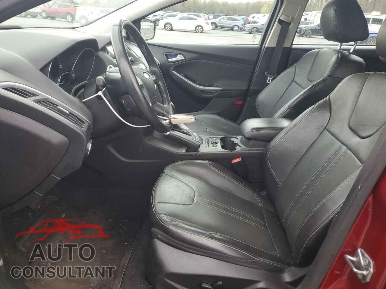 FORD FOCUS 2014 - 1FADP3N28EL457319
