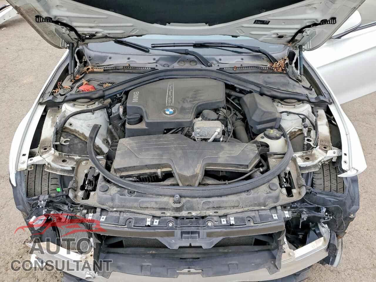 BMW 3 SERIES 2016 - WBA8E3G52GNU02085