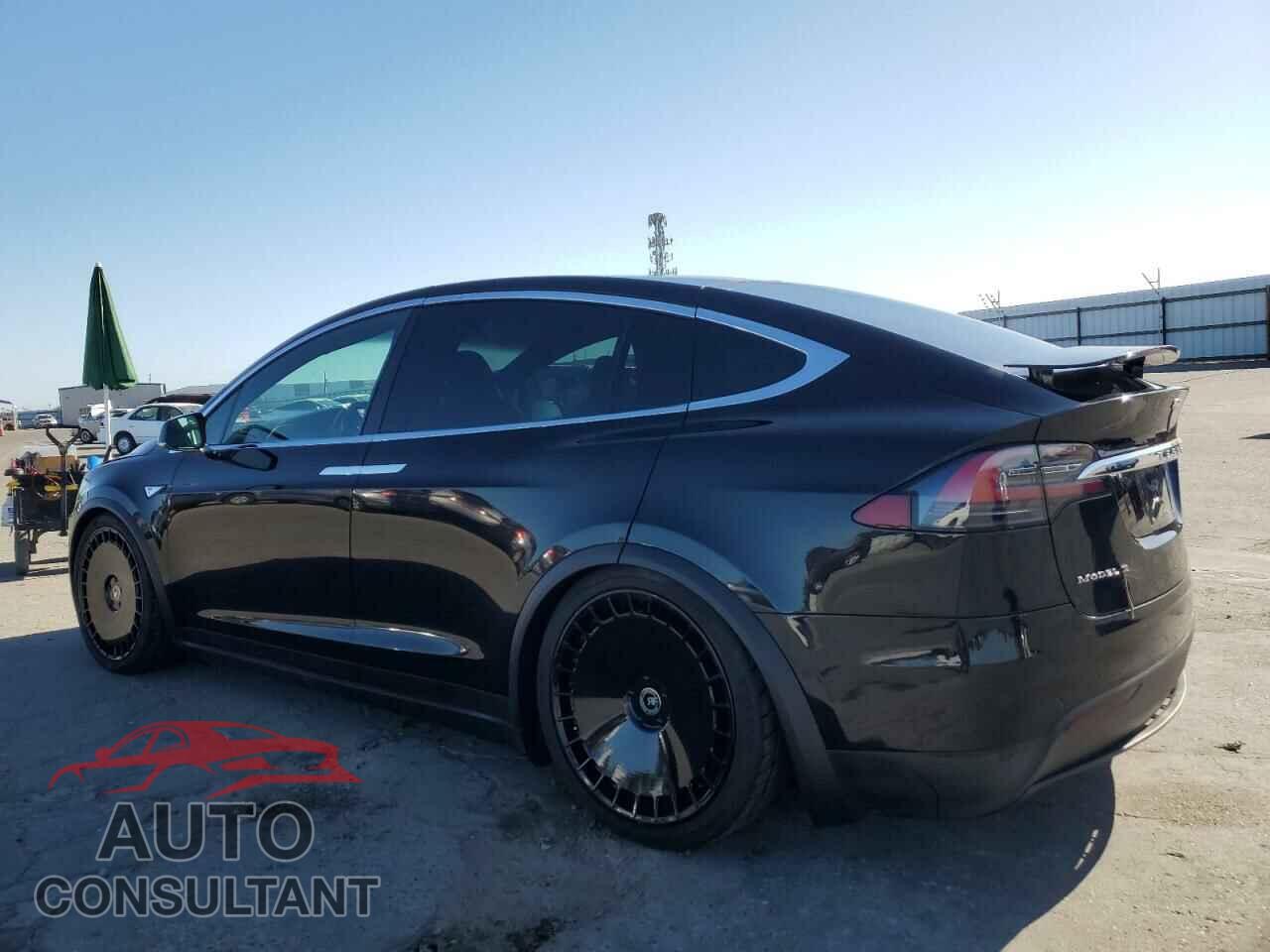 TESLA MODEL X 2016 - 5YJXCBE43GF004455
