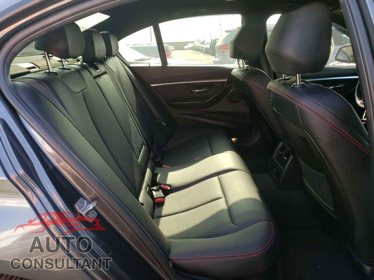 BMW 3 SERIES 2016 - WBA8E3G58GNU02544