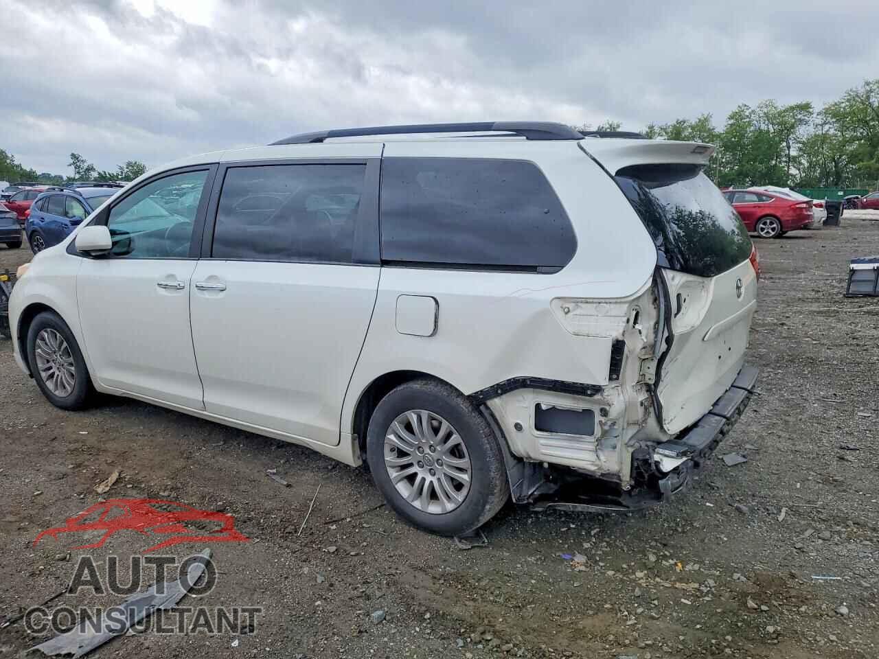 TOYOTA SIENNA 2016 - 5TDYK3DC5GS736667