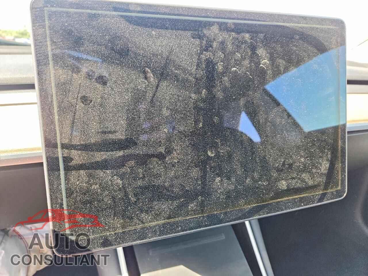 TESLA MODEL 3 2017 - 5YJ3E1EA1HF001452