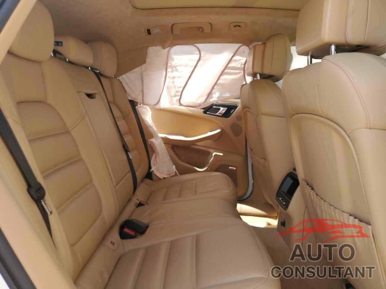 PORSCHE MACAN 2015 - WP1AF2A59FLB98639