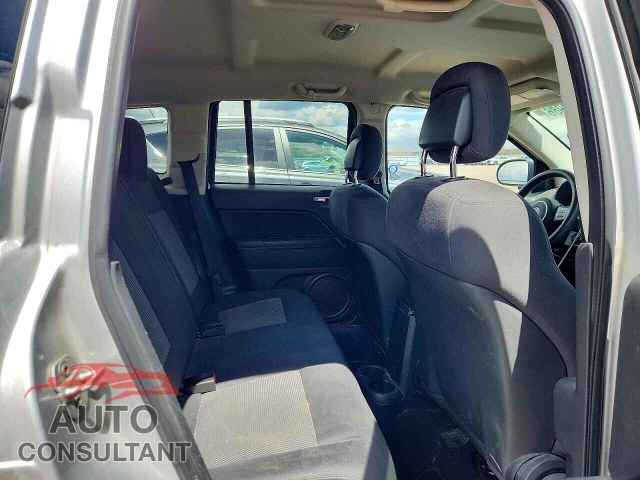 JEEP COMPASS 2011 - 1J4NT4FBXBD136929