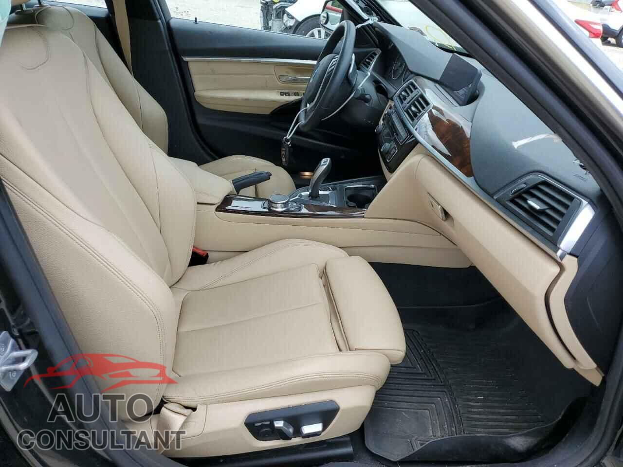 BMW 3 SERIES 2017 - WBA8E1C33HA159078