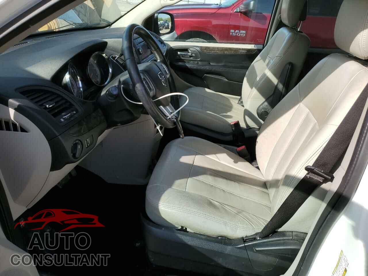 DODGE CARAVAN 2011 - 2D4RN3DGXBR720631
