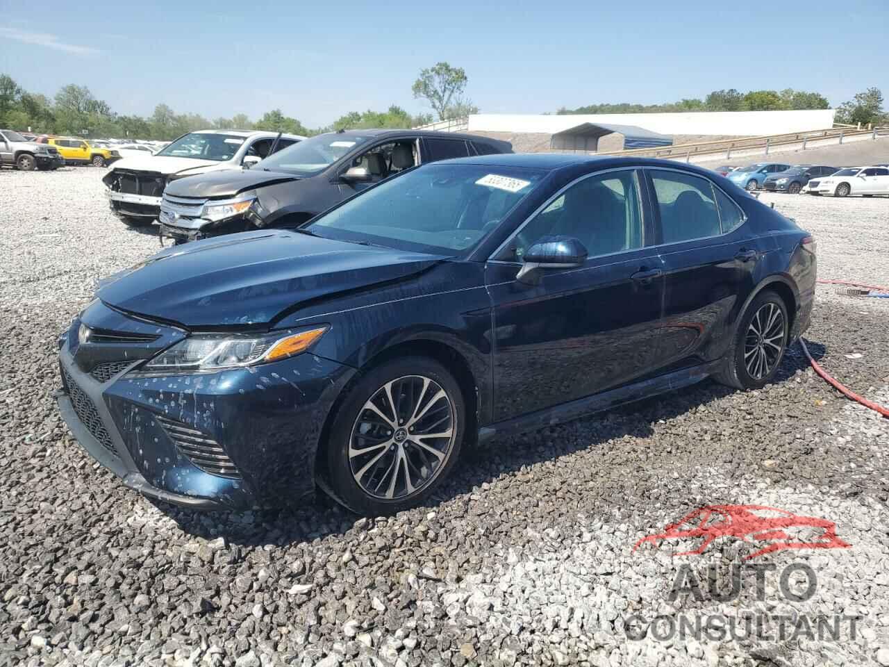 TOYOTA CAMRY 2018 - 4T1B11HK7JU580709