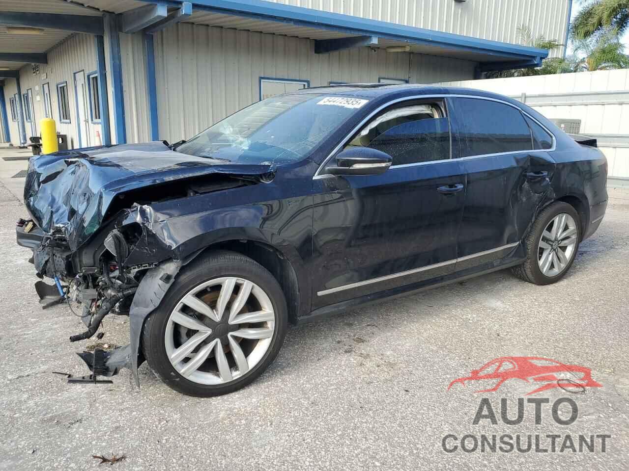 VOLKSWAGEN PASSAT 2017 - 1VWGT7A35HC069670
