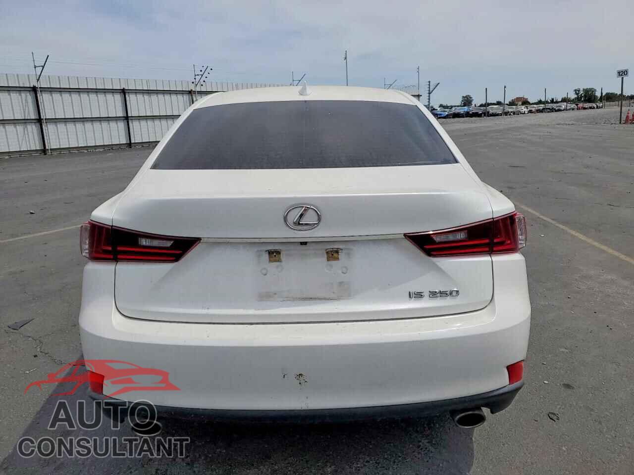 LEXUS IS 2014 - JTHBF1D25E5011237