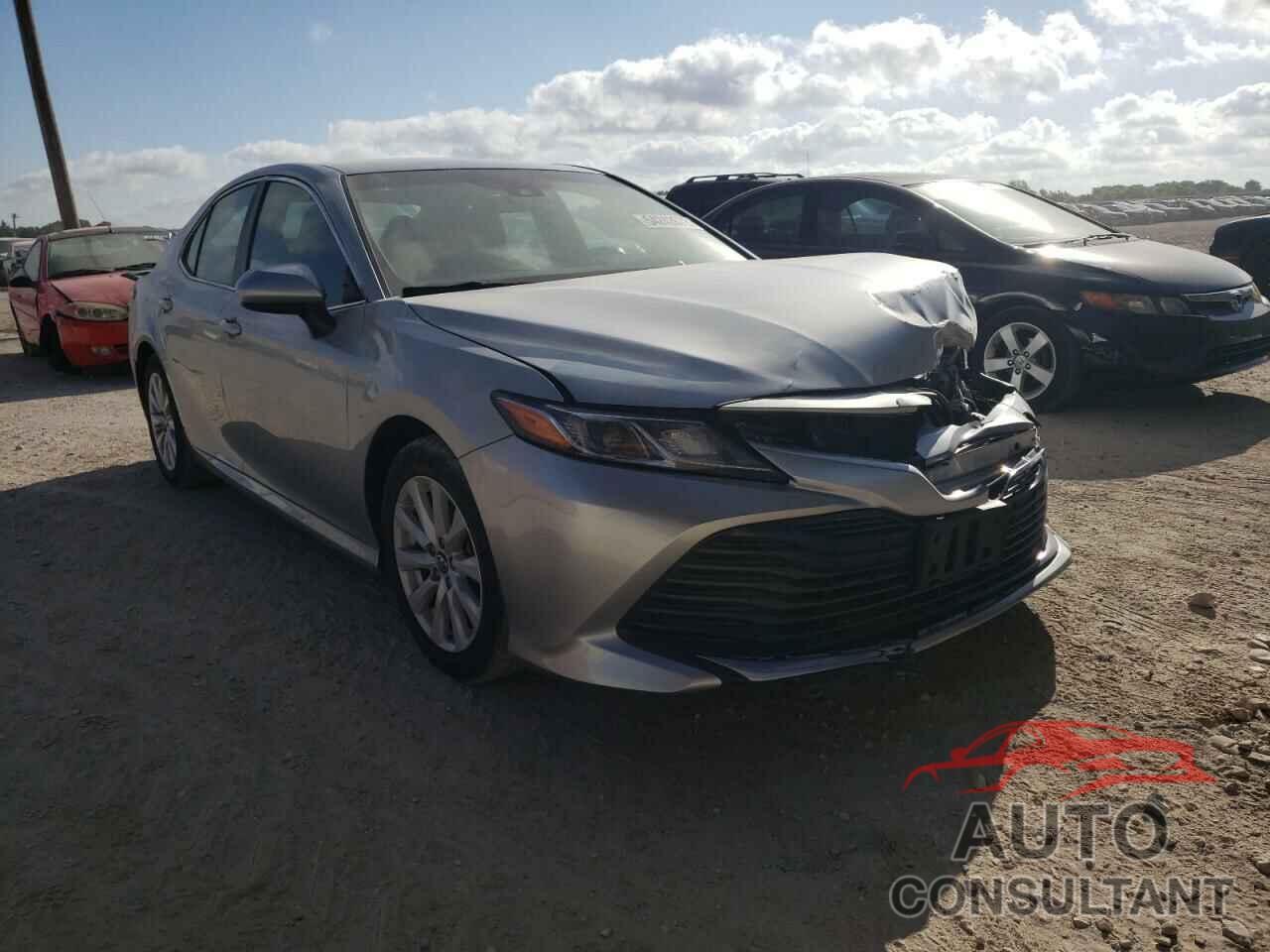 TOYOTA CAMRY 2018 - 4T1B11HK5JU630281