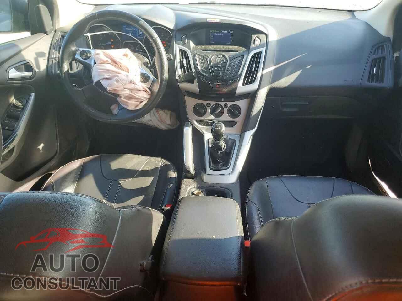 FORD FOCUS 2014 - 1FADP3K23EL169969