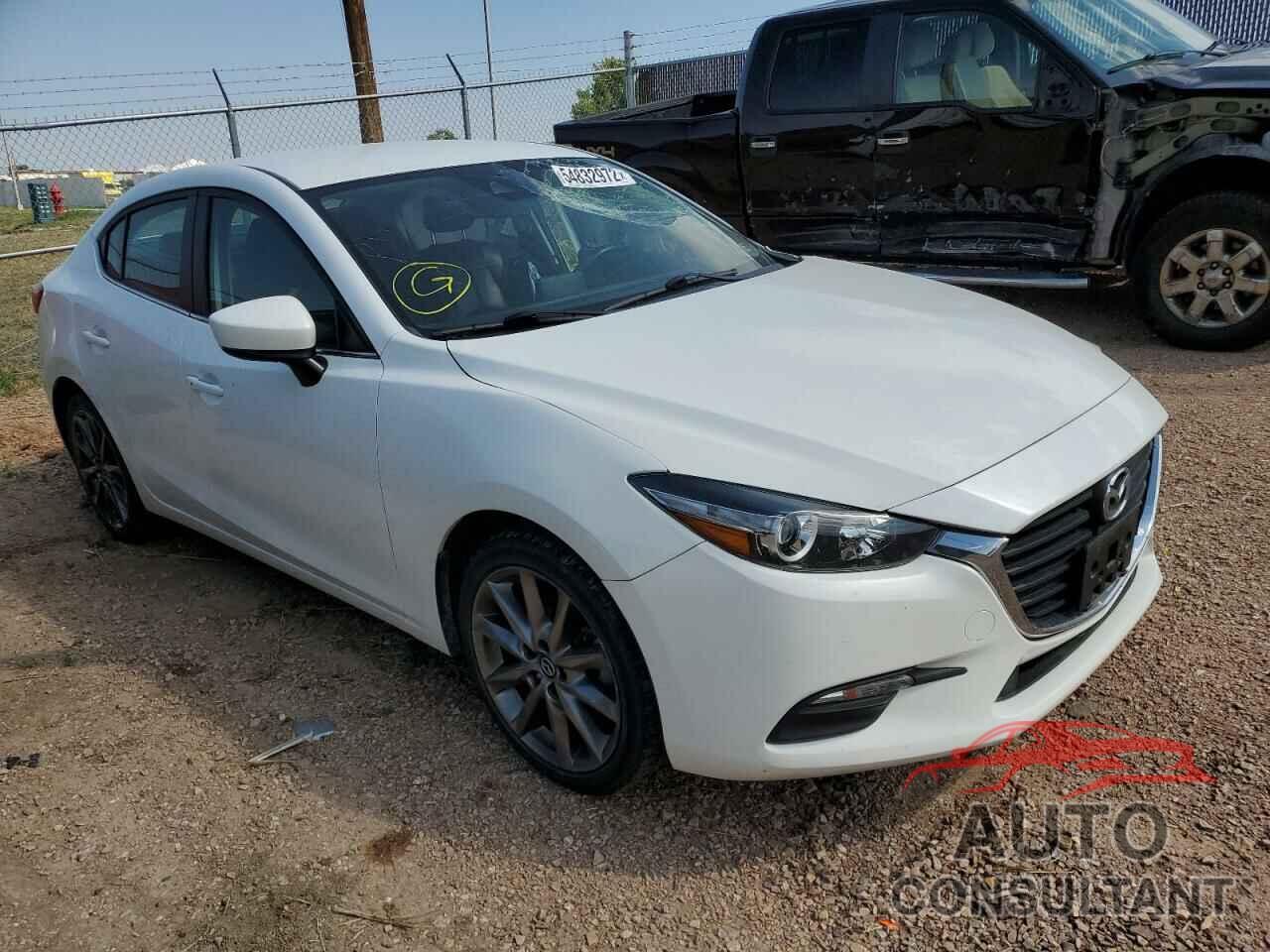 MAZDA 3 2018 - 3MZBN1V35JM209913