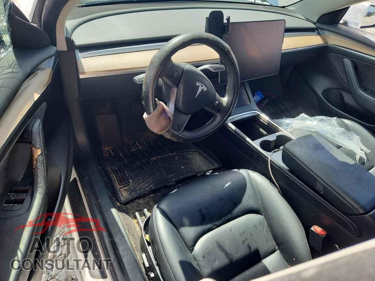 TESLA MODEL 3 2022 - 5YJ3E1EB0NF267758