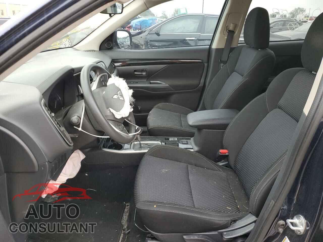 MITSUBISHI OUTLANDER 2019 - JA4AD2A31KZ018058