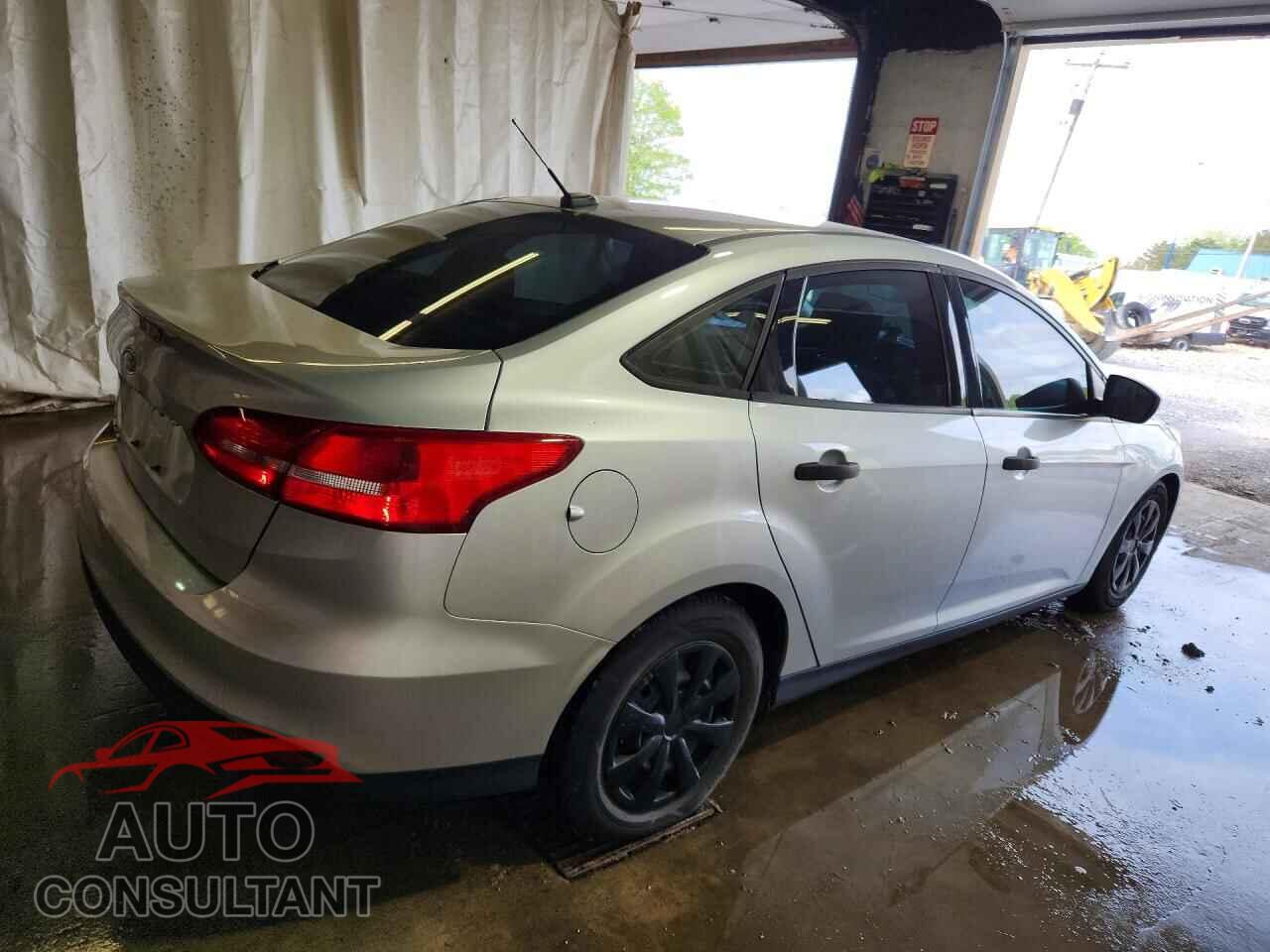 FORD FOCUS 2016 - 1FADP3E26GL235302
