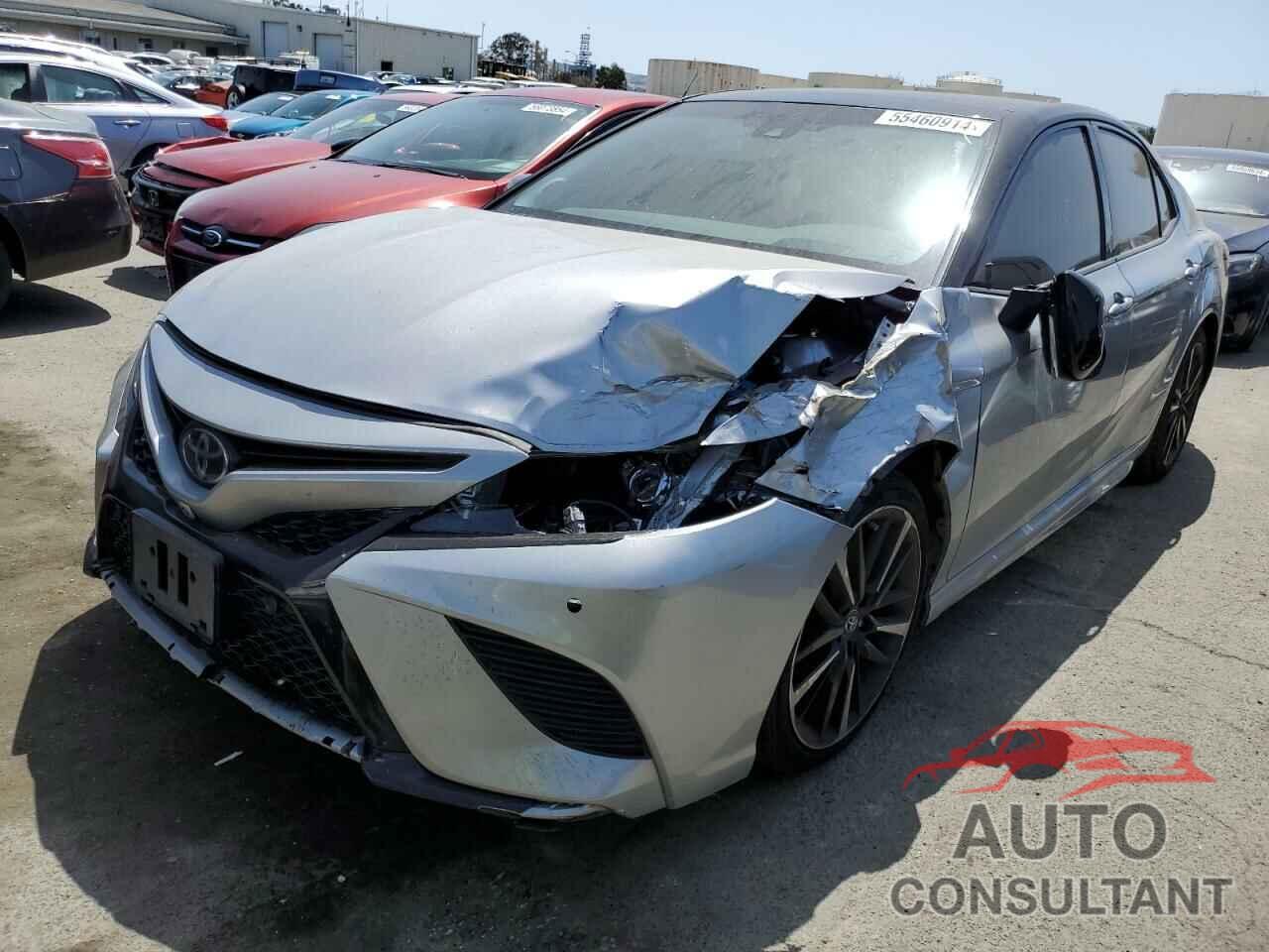 TOYOTA CAMRY 2018 - 4T1B61HK4JU153893