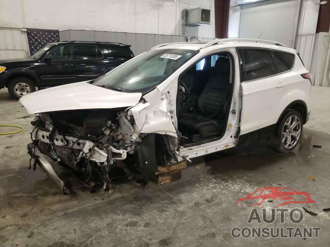 FORD ESCAPE 2017 - 1FMCU9J94HUA14552
