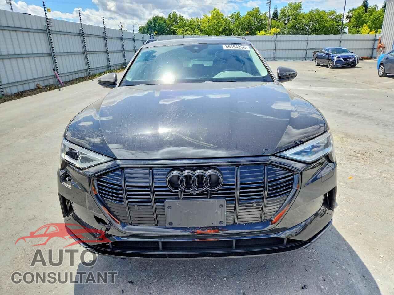 AUDI E-TRON 2021 - WA1AAAGE4MB008812