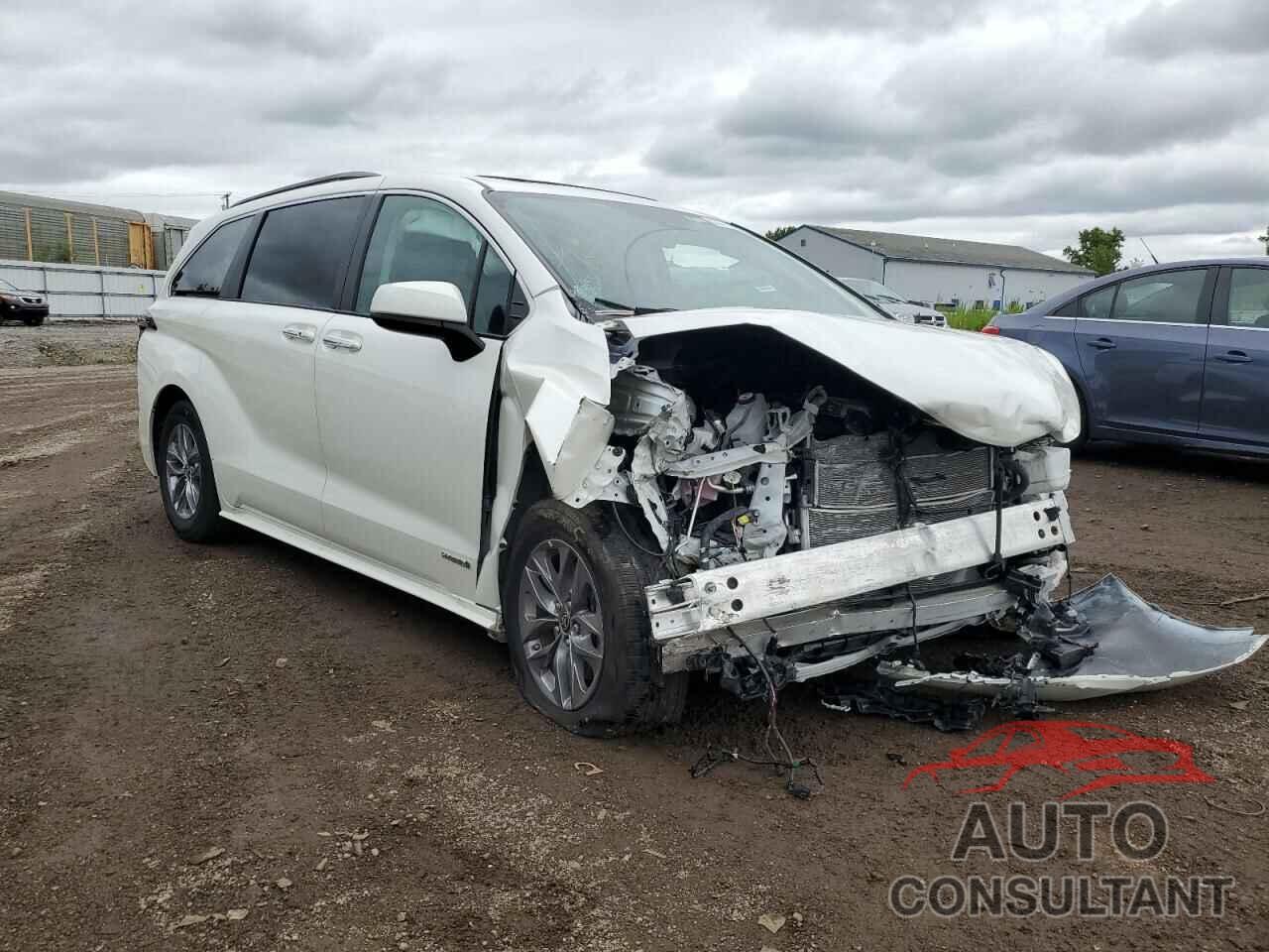 TOYOTA SIENNA 2021 - 5TDJSKFC6MS017626