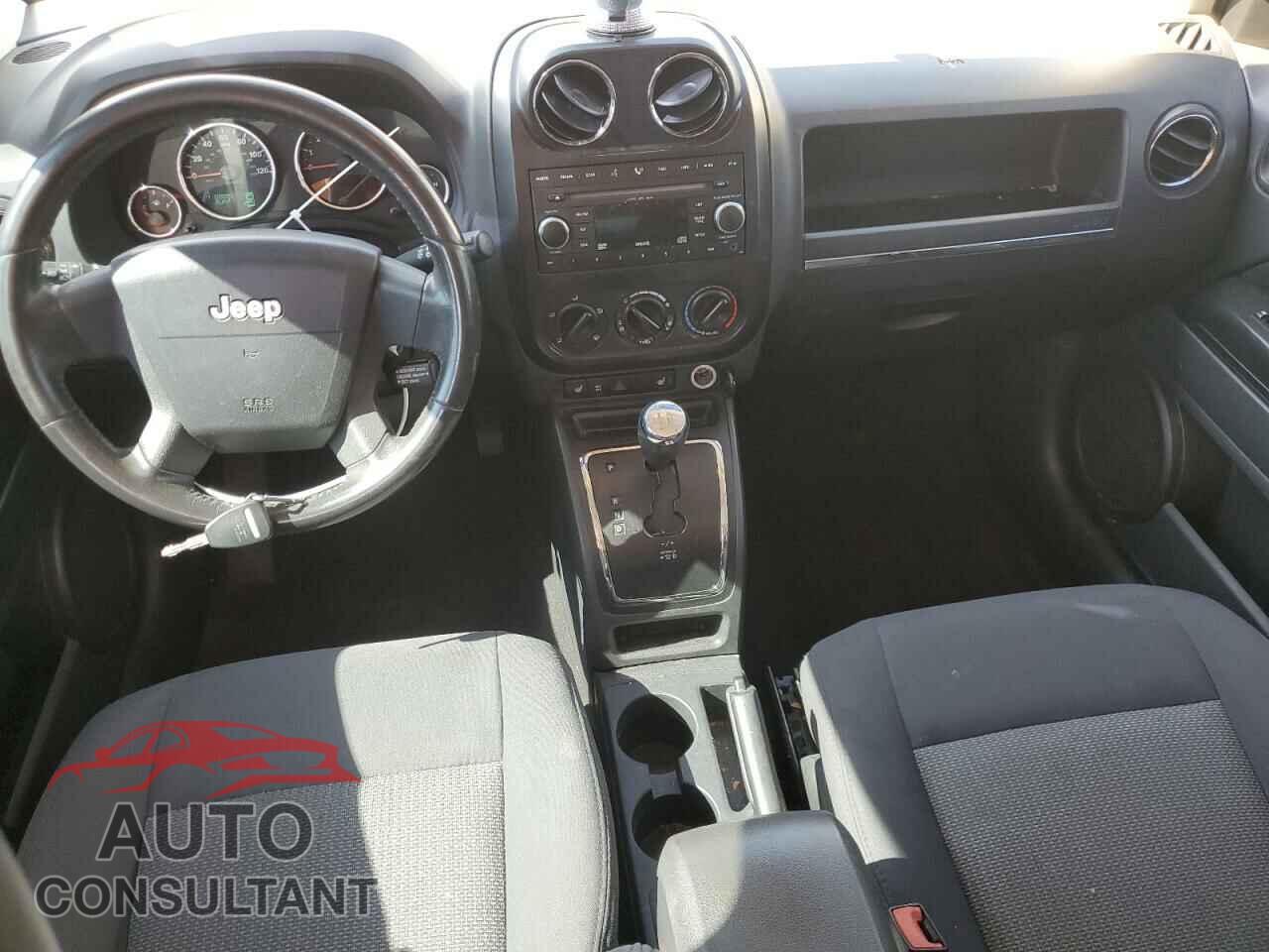 JEEP COMPASS 2009 - 1J8FT47B59D114218