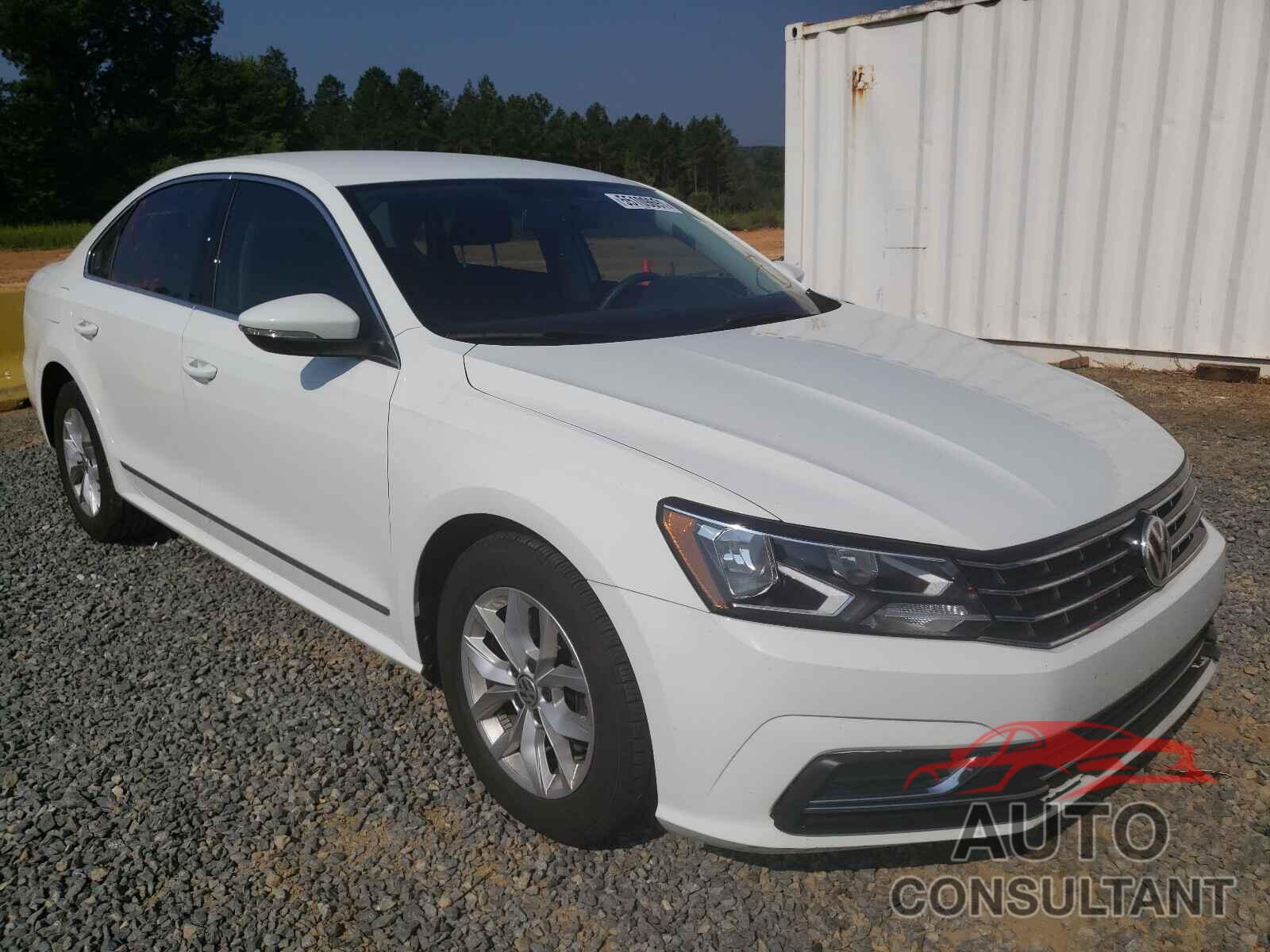 VOLKSWAGEN PASSAT 2017 - 1VWAT7A31HC076217
