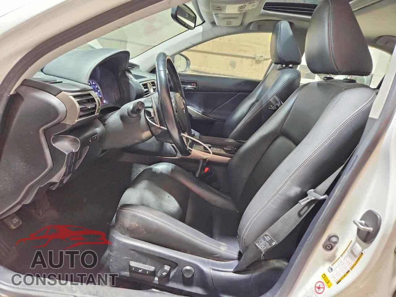LEXUS IS 2015 - JTHCF1D27F5020950