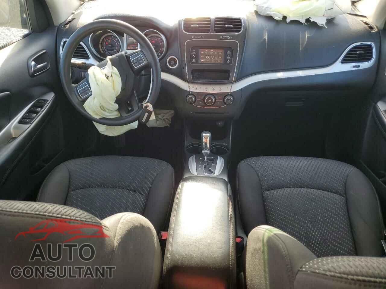 DODGE JOURNEY 2015 - 3C4PDCAB9FT692632