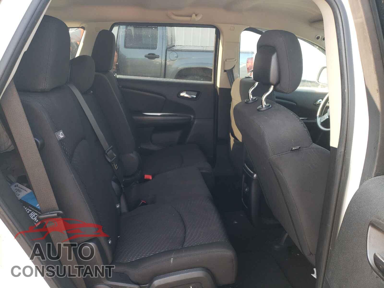 DODGE JOURNEY 2018 - 3C4PDCAB7JT517708