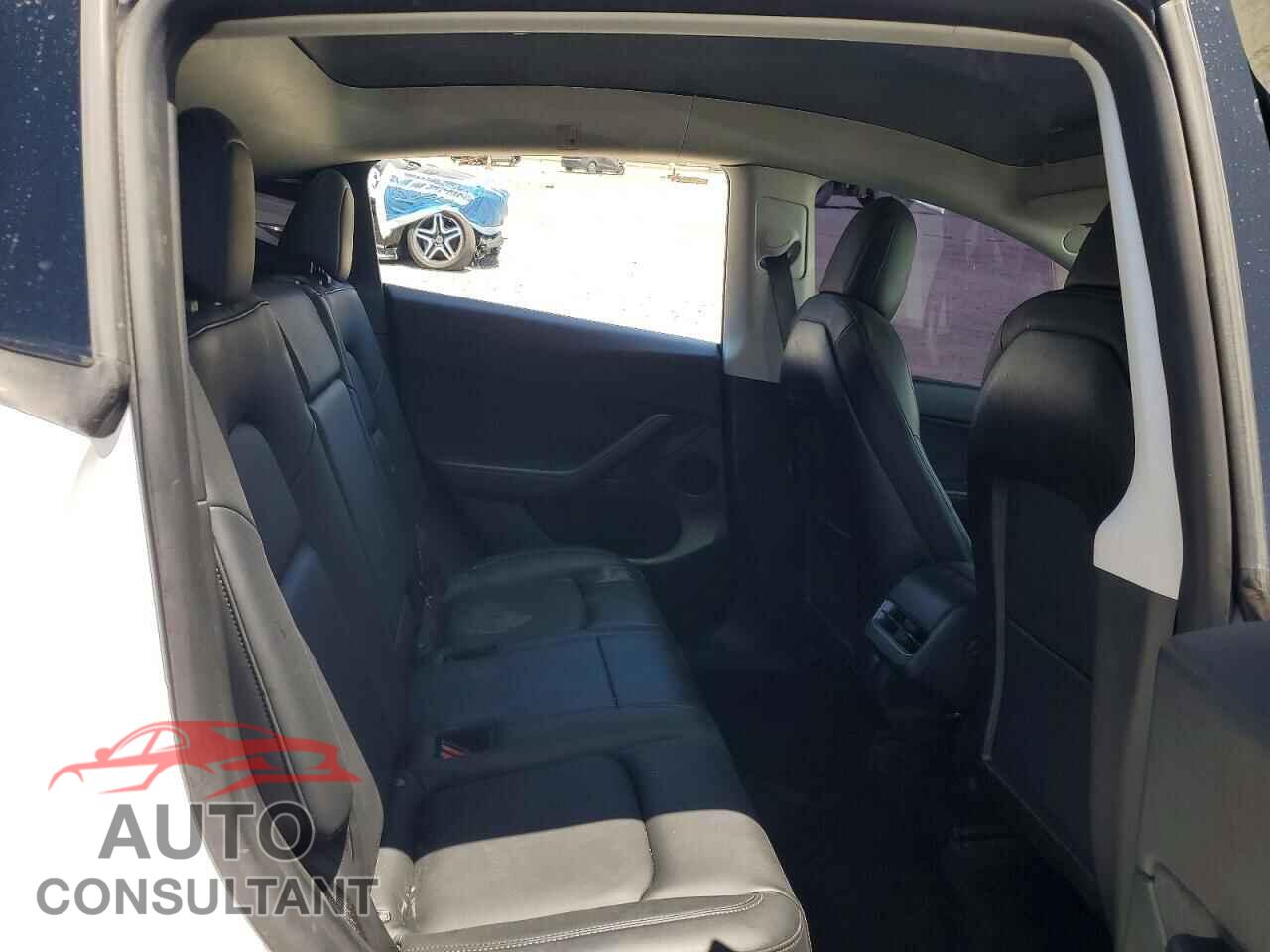 TESLA MODEL Y 2022 - 7SAYGDEE6NF371069