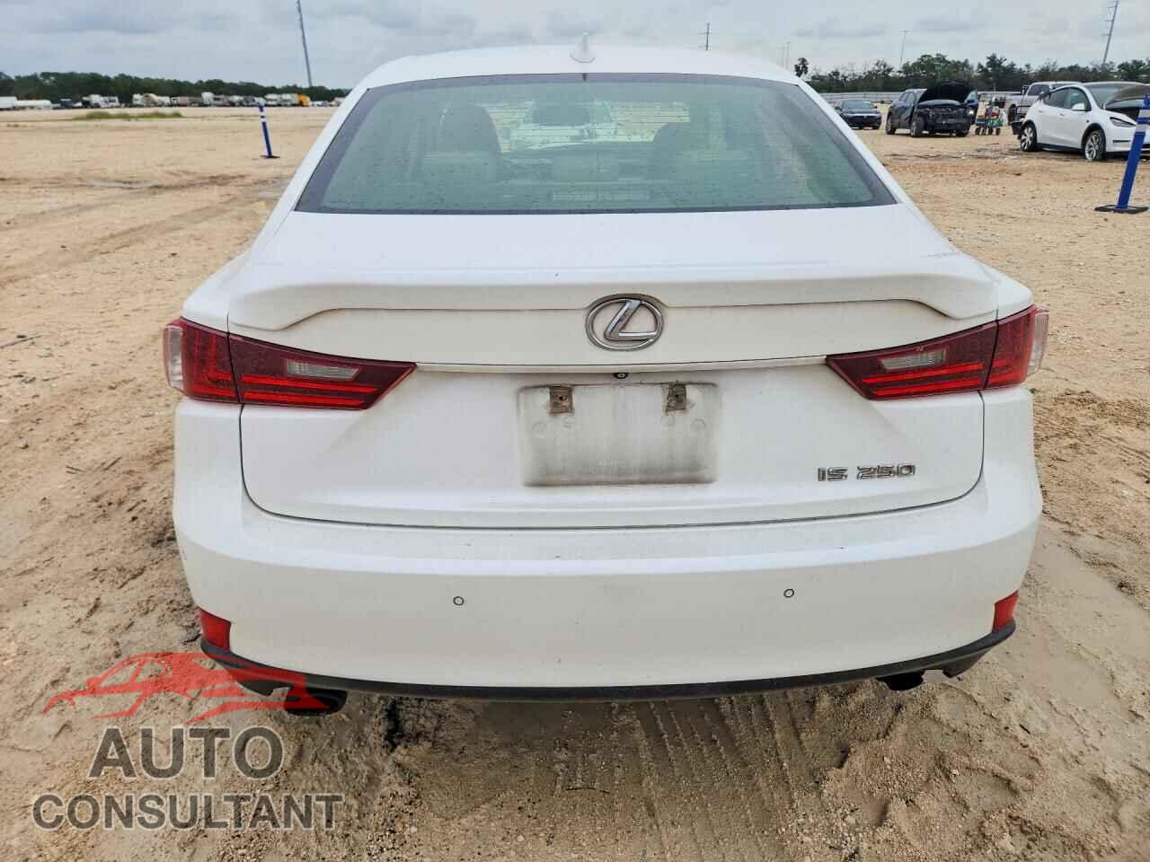 LEXUS IS 2015 - JTHBF1D29F5046526