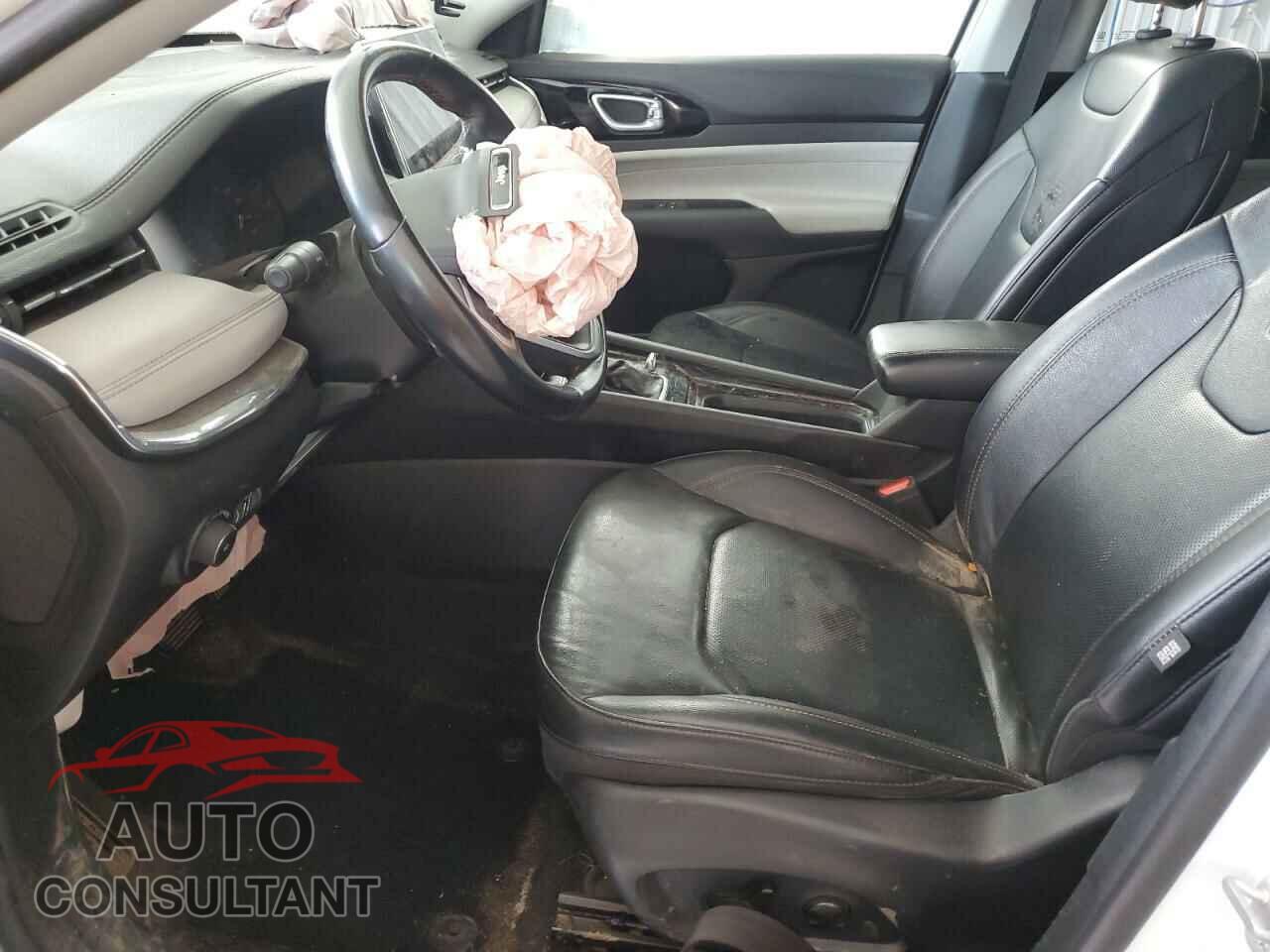 JEEP COMPASS 2022 - 3C4NJDCB2NT114678