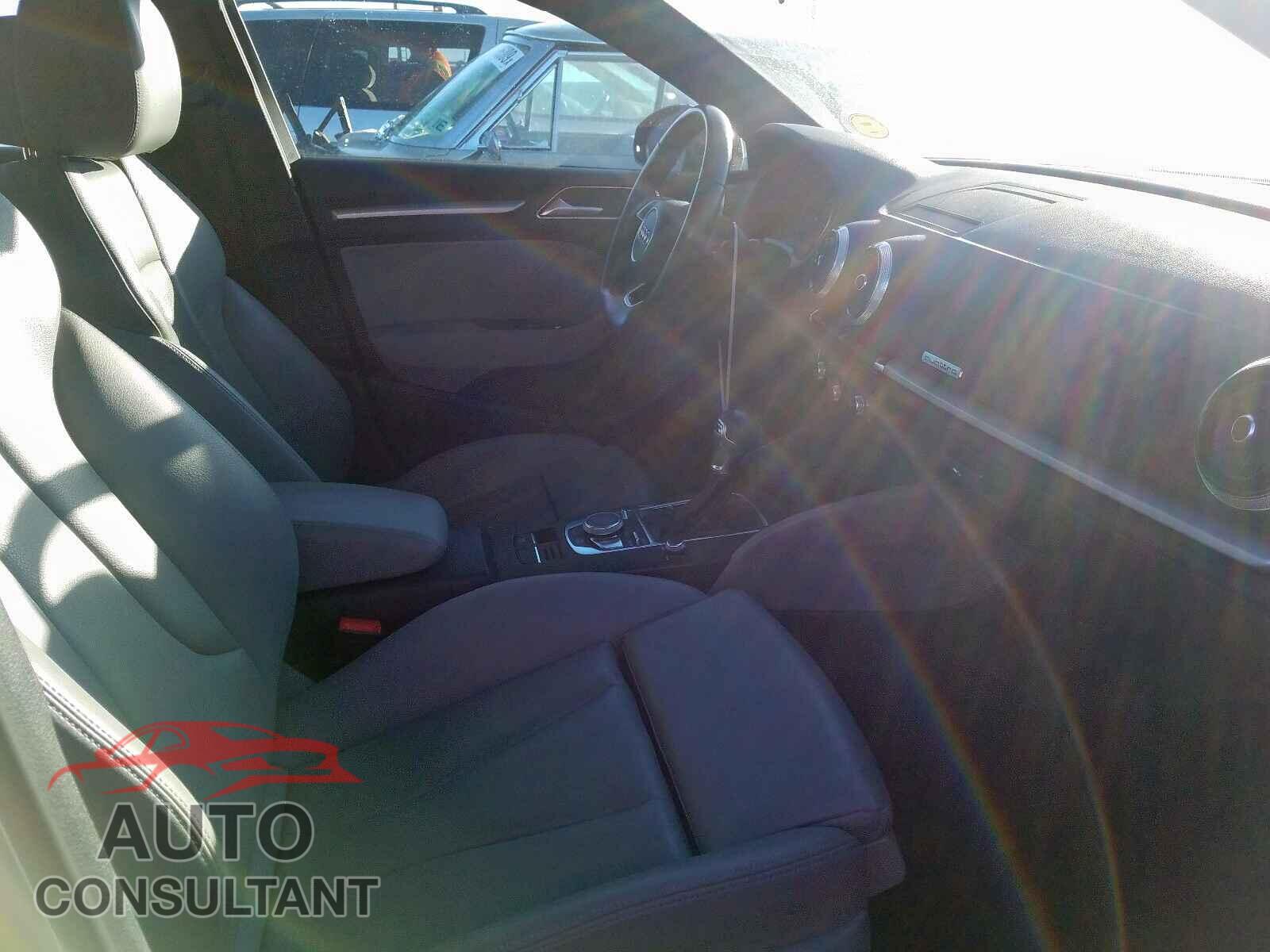 AUDI A3 2017 - WAUB8GFF5H1036761