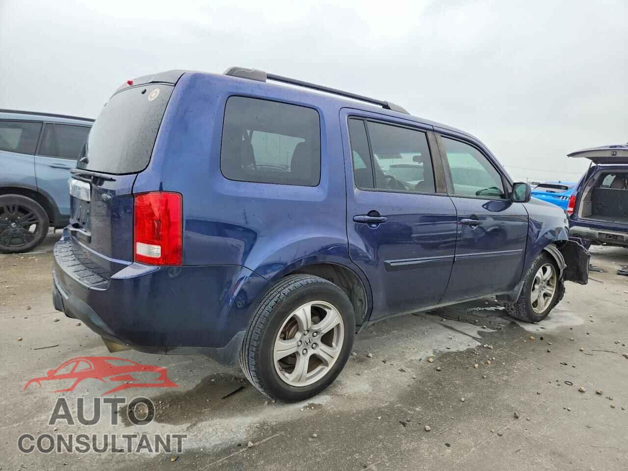 HONDA PILOT 2013 - 5FNYF3H42DB018582