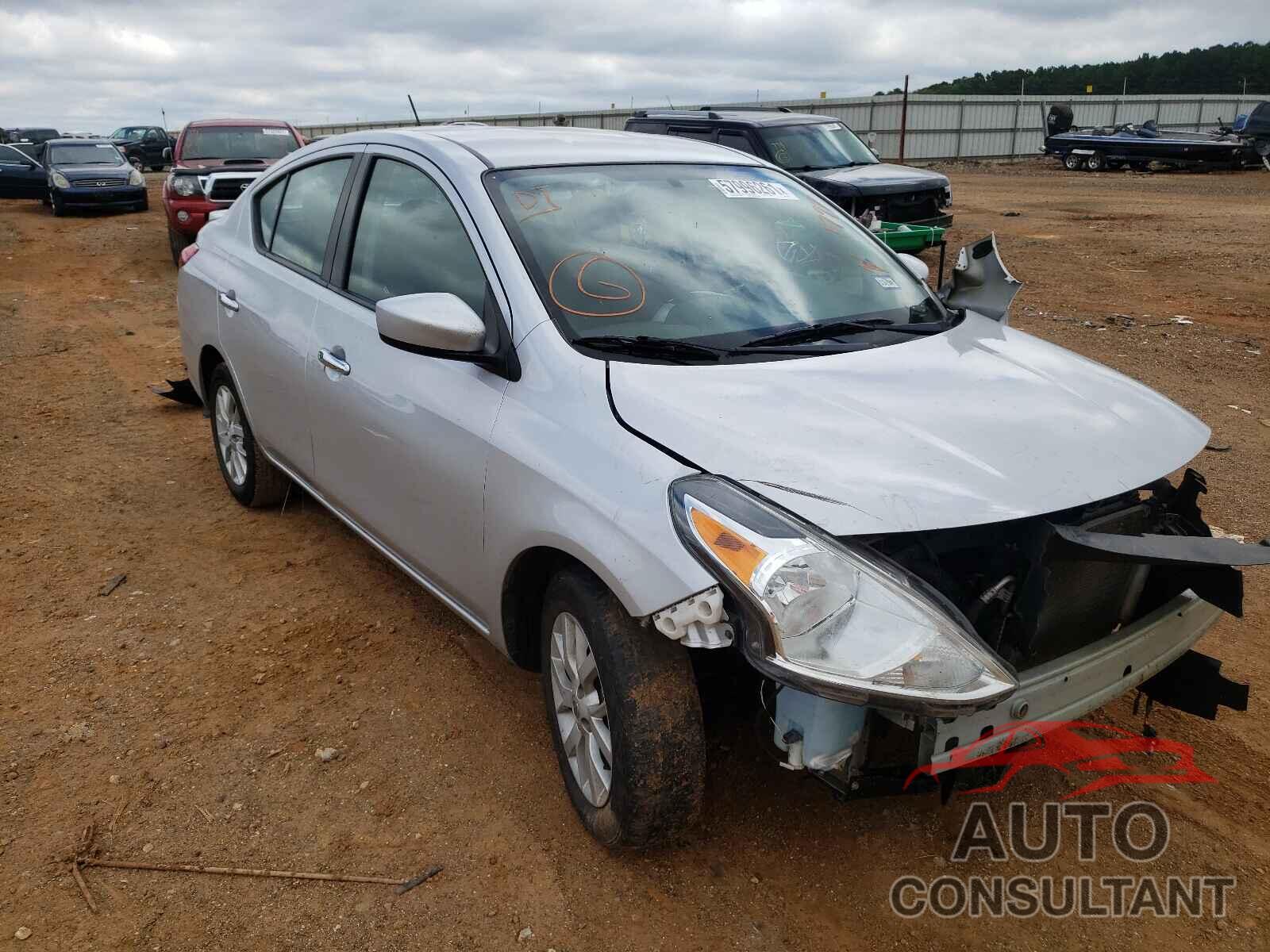 NISSAN VERSA 2019 - 3N1CN7AP9KL831797
