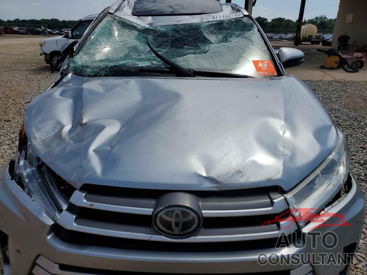 TOYOTA HIGHLANDER 2019 - 5TDKZRFH7KS559853
