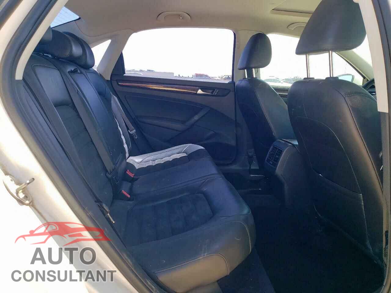 VOLKSWAGEN PASSAT 2013 - 1VWCM7A36DC044461