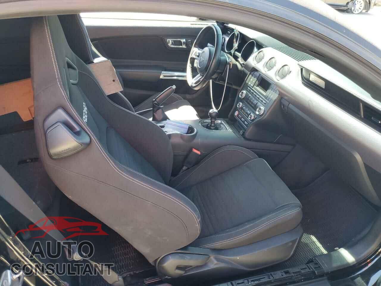 FORD MUSTANG 2017 - 1FA6P8CFXH5303036