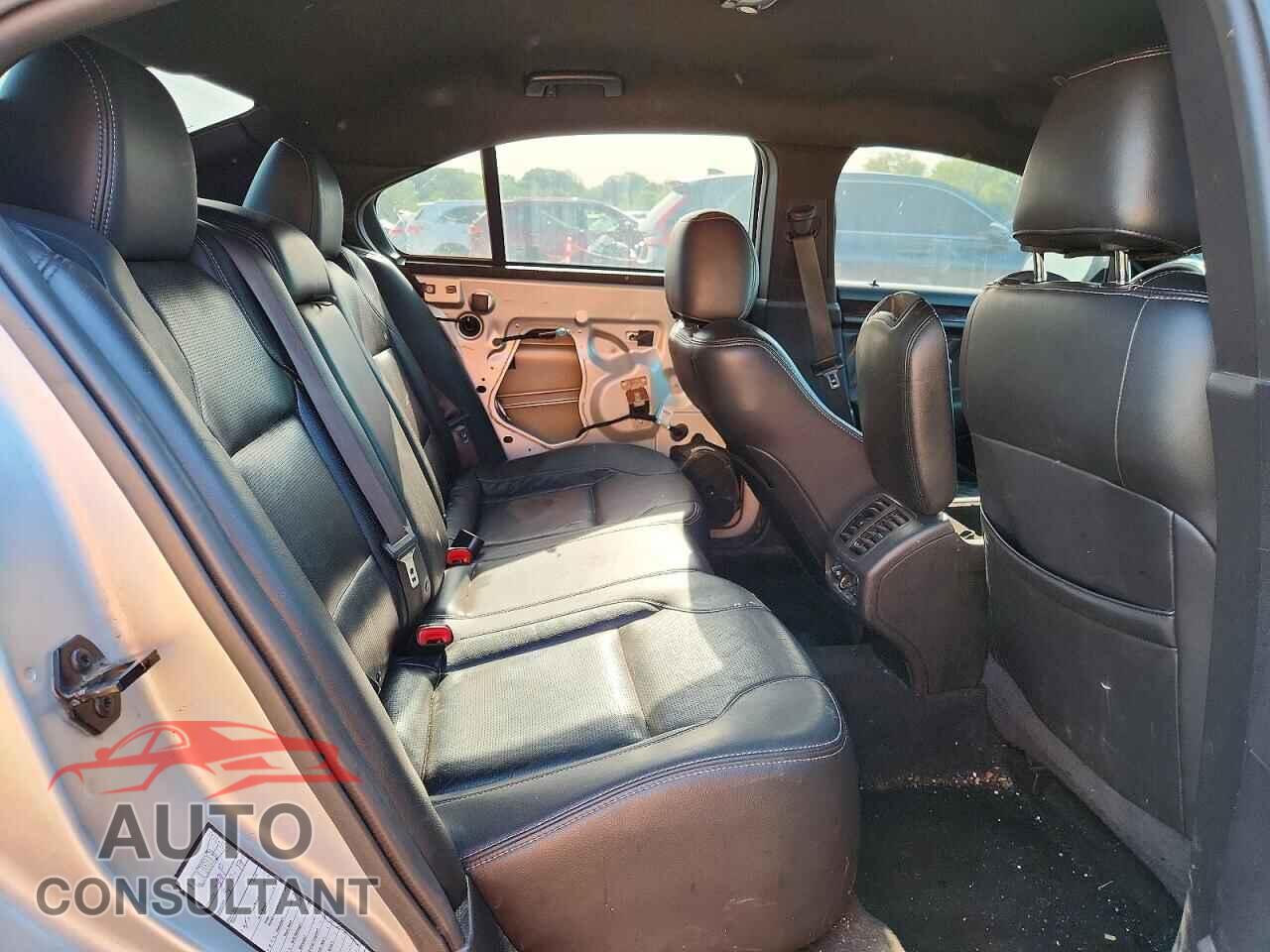 FORD TAURUS 2017 - 1FAHP2F85HG111885