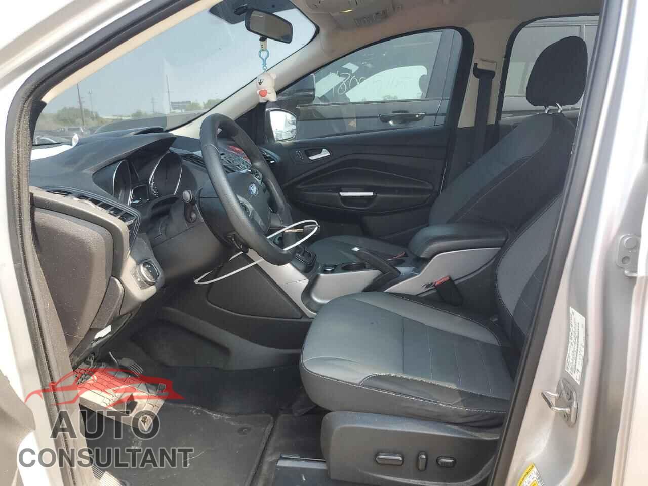 FORD ESCAPE 2016 - 1FMCU0G71GUC09508