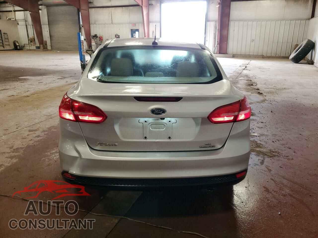 FORD FOCUS 2015 - 1FADP3F22FL231308