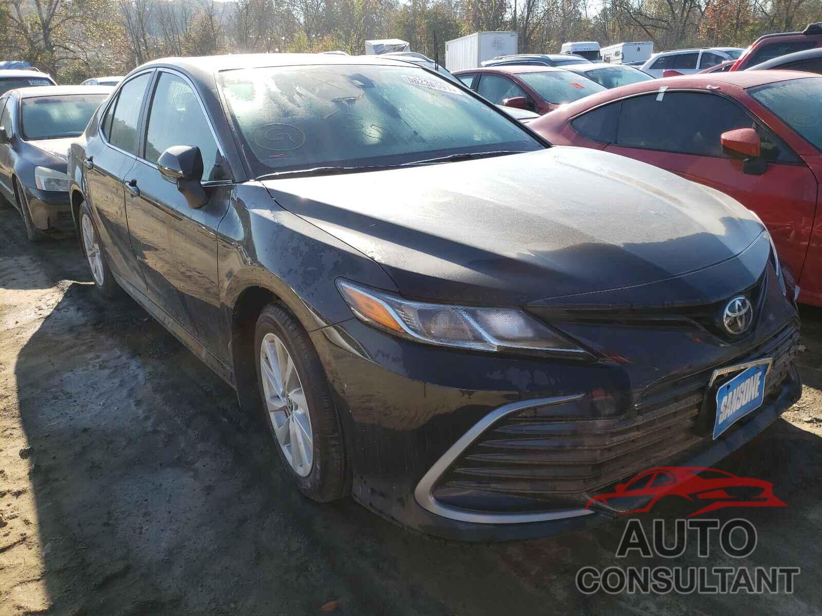 TOYOTA CAMRY 2021 - 4T1C11AK0MU481622