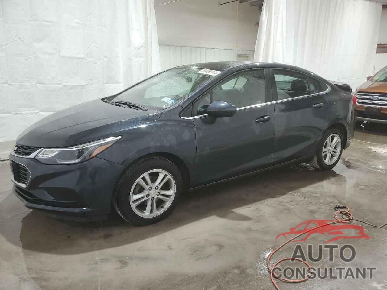 CHEVROLET CRUZE 2018 - 1G1BE5SM1J7222572