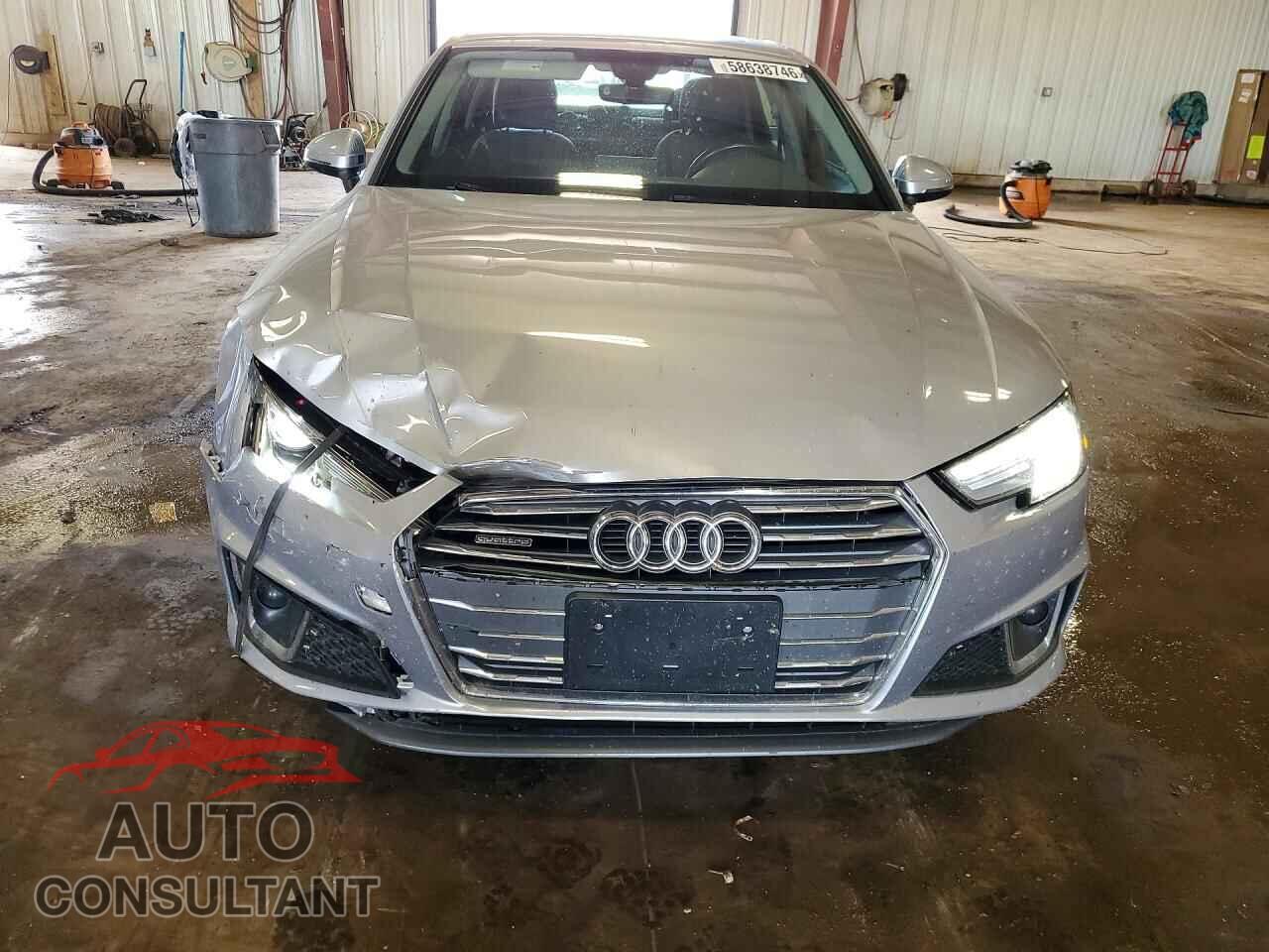 AUDI A4 2019 - WAUDNAF44KA117934