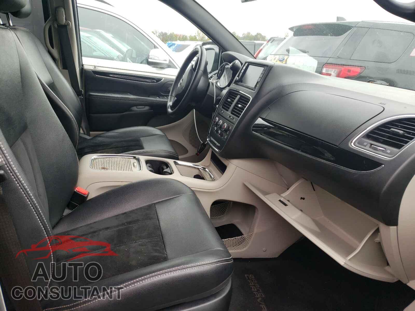 DODGE GRAND CARA 2017 - 2C4RDGCG2HR858357