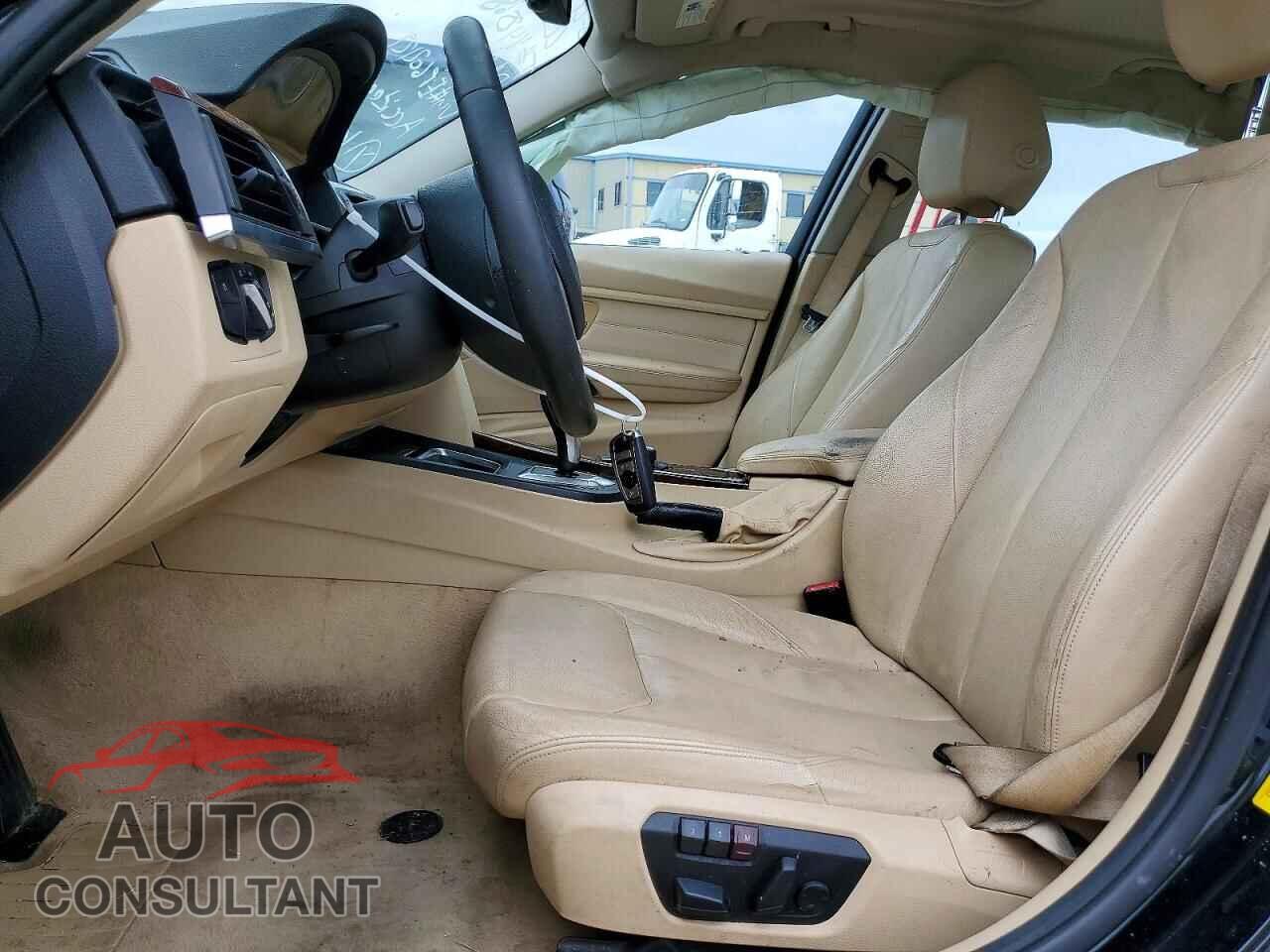 BMW 3 SERIES 2014 - WBA3A5C59EP602129