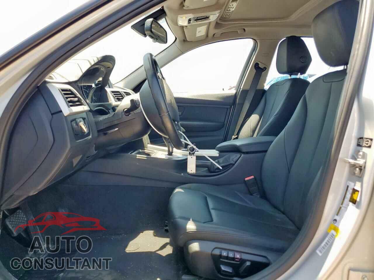 BMW 3 SERIES 2013 - WBA3C1C52DF441727