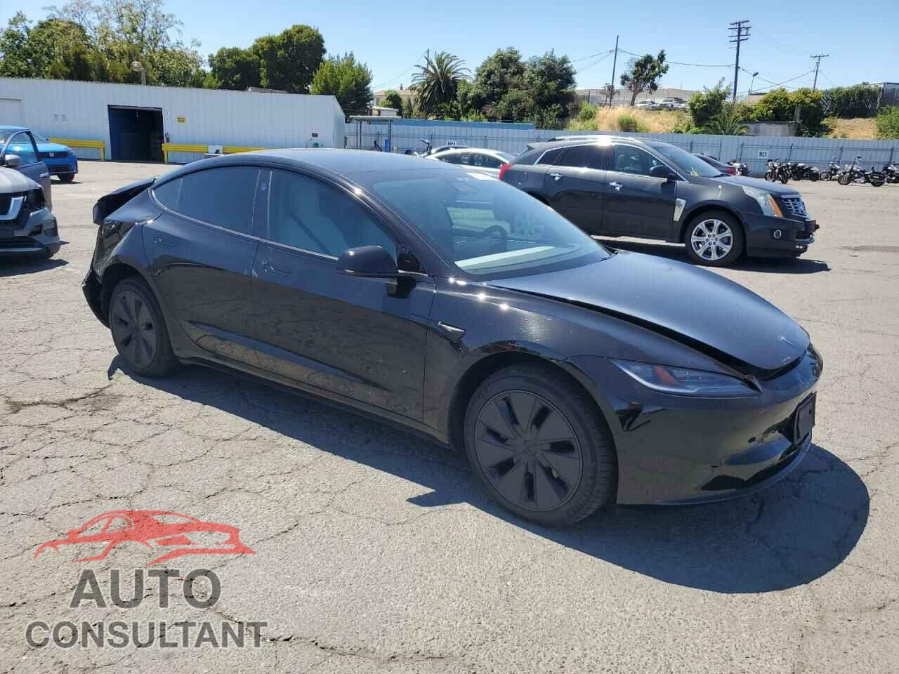 TESLA MODEL 3 2024 - 5YJ3E1EA5RF830719