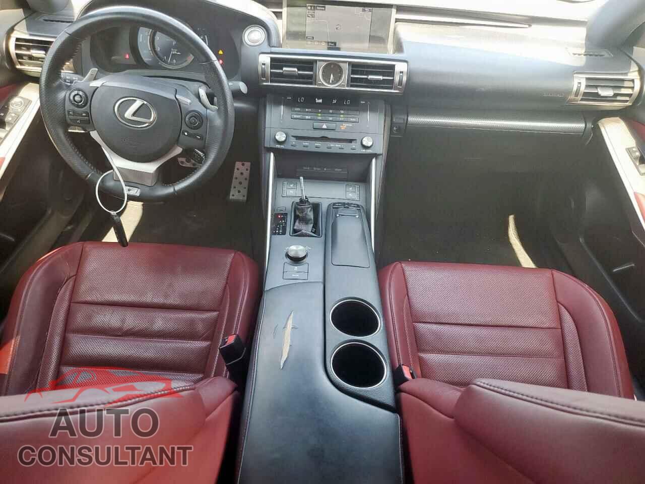LEXUS IS 2015 - JTHBE1D29F5017238